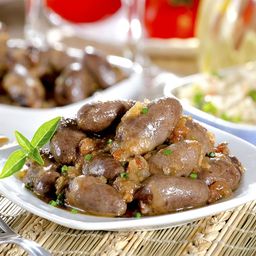 Coração de Frango Friato com Batatas Coração de Frango Friato com Batatas