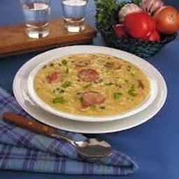 Caldo de Mandioca Com Linguiça tipo Calabresa Friato Caldo de Mandioca Com Linguiça tipo Calabresa Friato