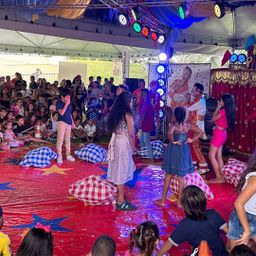 Friato celebra o Dia das Crianças com um espetáculo de circo